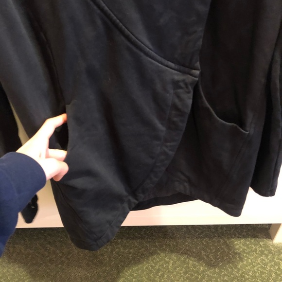 LuluLemon thats a wrap jacket - Picture 8 of 11